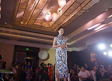 国产回合制战略游戏《迷雾国度：传承》今日发售